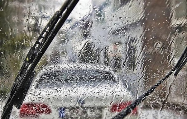 科目二、科目三遇到下雨天應(yīng)該怎樣做？考試順利會(huì)通過