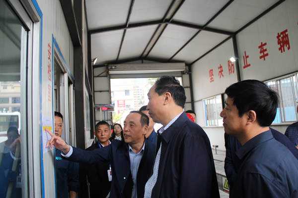 市安委辦主任、安監(jiān)局局長李永宏一行到隴運集團(tuán)公司檢查指導(dǎo)工作