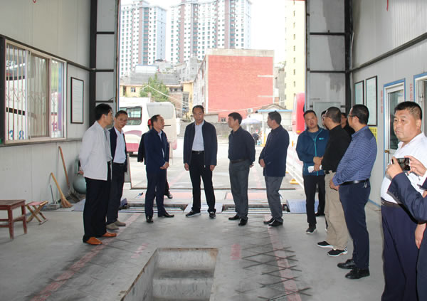 市安委辦主任、安監(jiān)局局長李永宏一行到隴運集團(tuán)公司檢查指導(dǎo)工作
