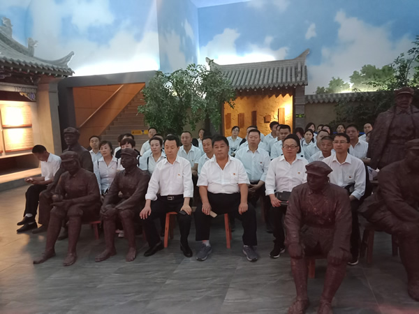 隴運集團公司黨委開展“不忘初心、牢記使命”紀念建黨98周年主題黨日活動
